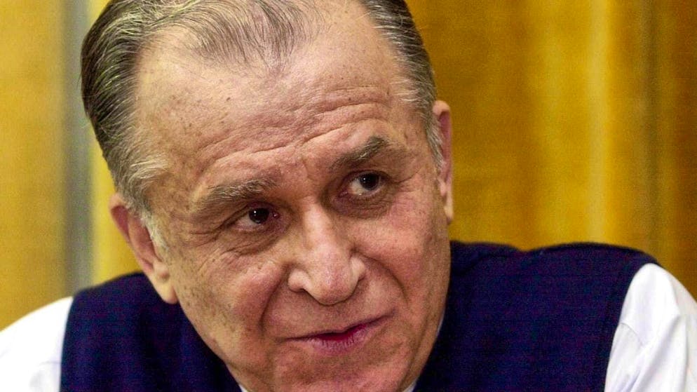 ARCHIVE - Romanian President Ion Iliescu speaks during an interview with the Associated Press news agency. Photo: Vadim Ghirda/AP/dpa