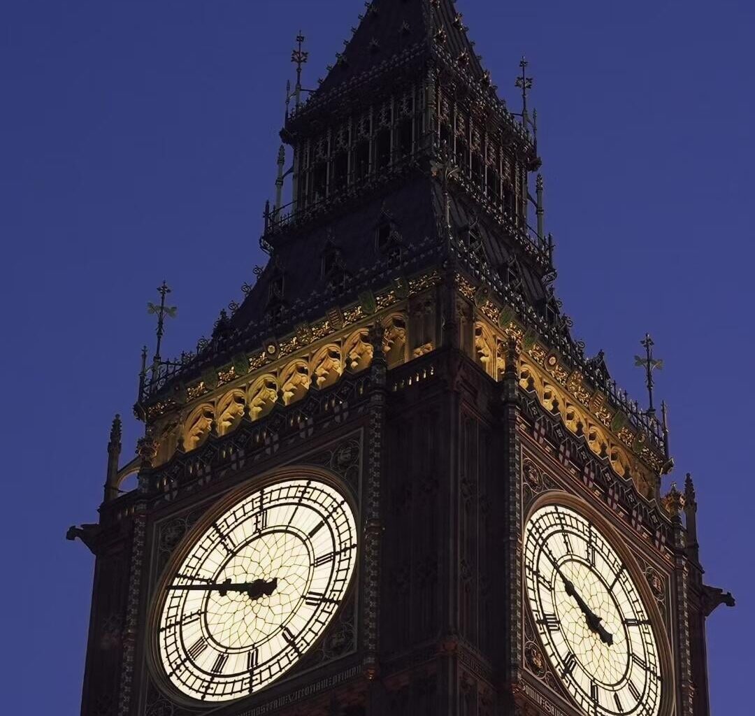 London’s brief yet magical blue hour.