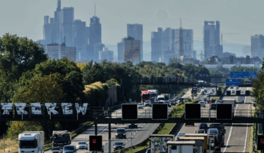 German unemployment tops 3 million for first time in a decade