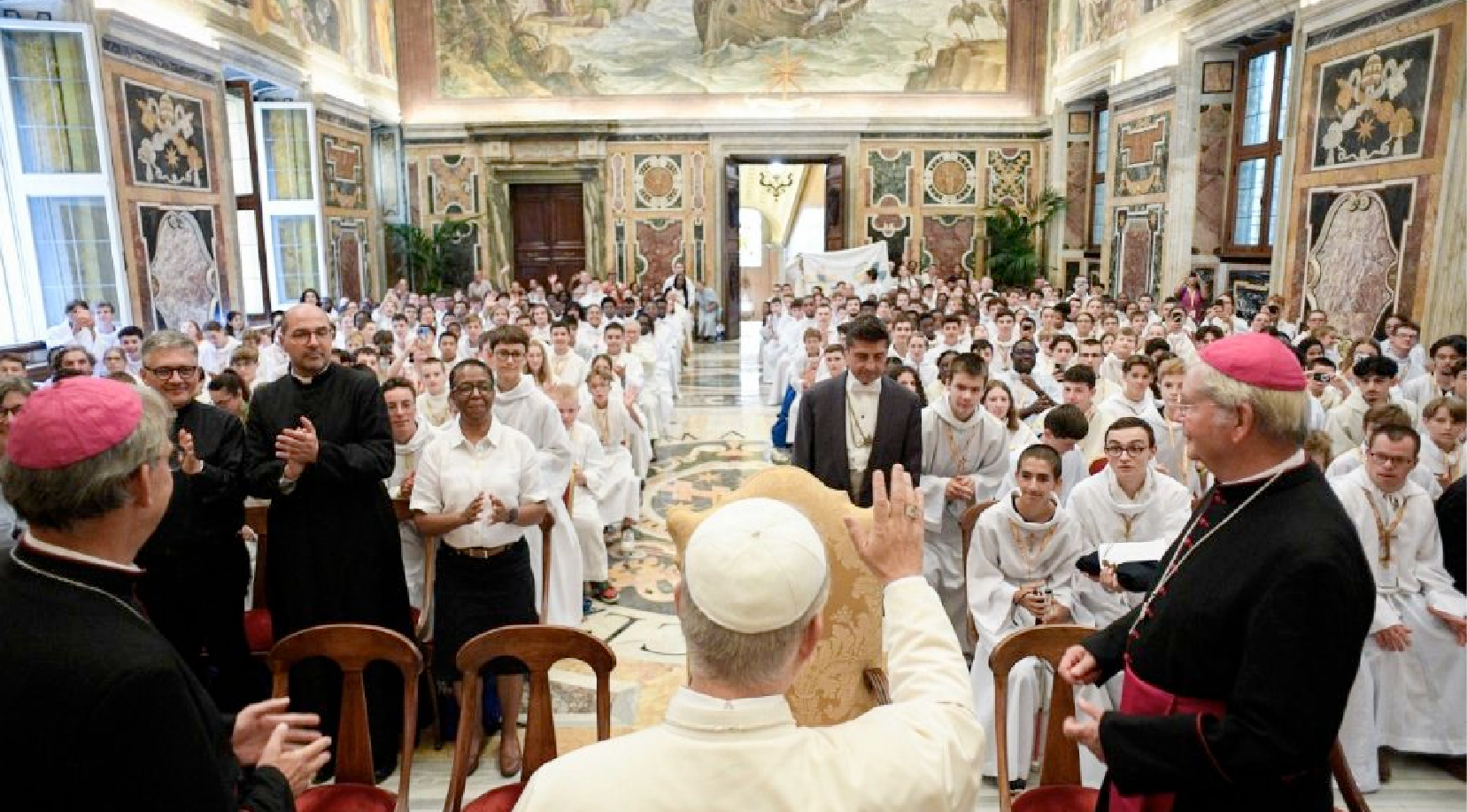 Jesus, the Liturgy, and Vocation: What Pope Leo XIV Told French Altar Boys That Every Altar Boy Should Know - ZENIT