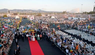 Friendship, the call to goodness, and the ability to decide: 3 questions from young people answered by Pope Leo XIV - ZENIT