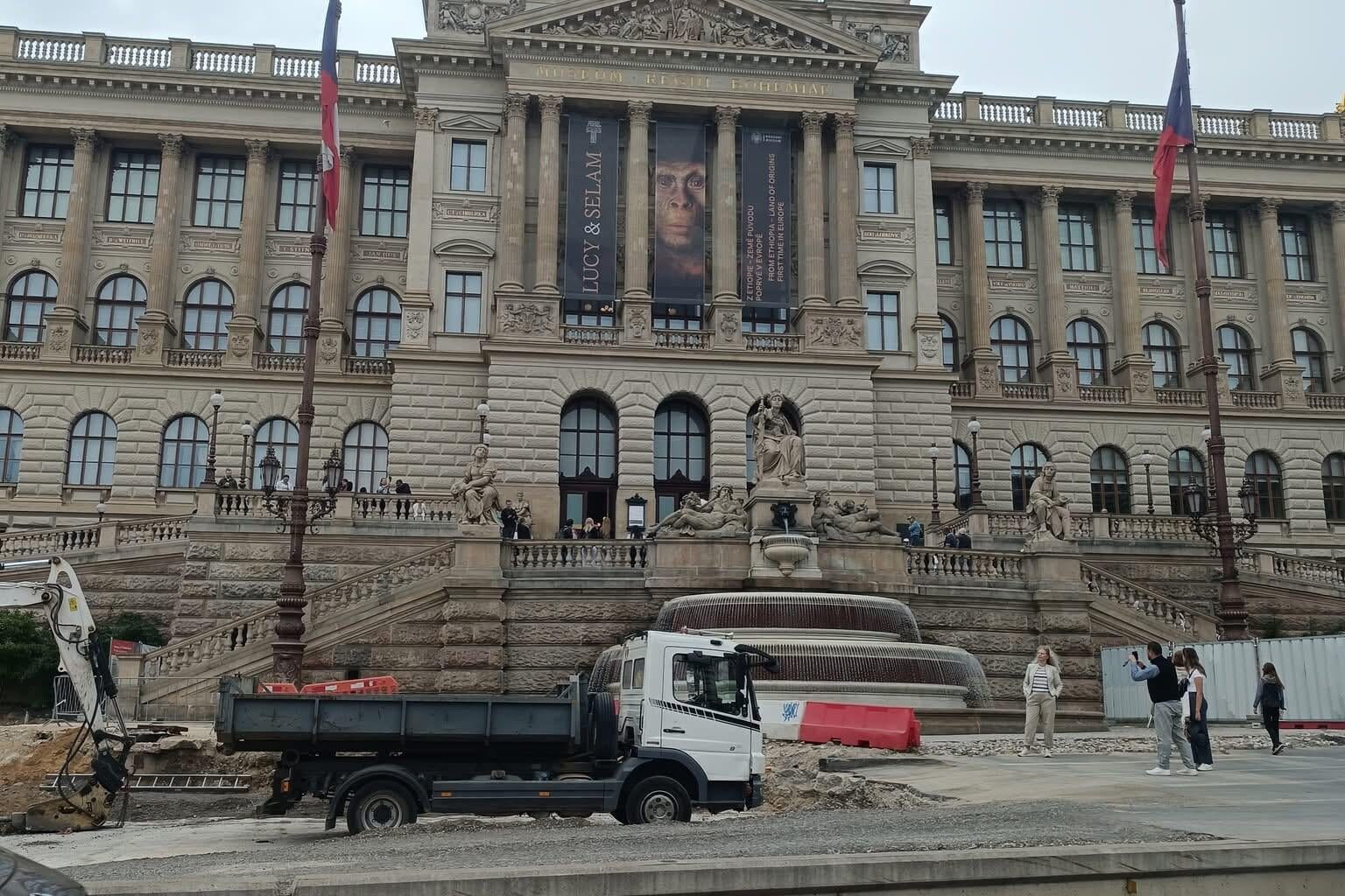 Z národního muzea zmizela vlajka Ukrajiny, nevíte někdo proč?