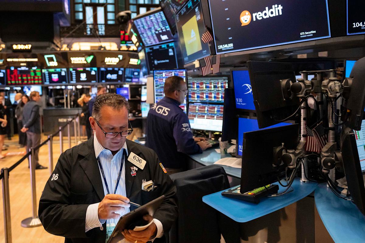 Wall Street sees AI, rate-cut optimism fueling rally
