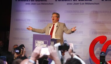 LFI déposera une motion de destitution visant Emmanuel Macron le 23 septembre, annonce Jean-Luc Mélenchon