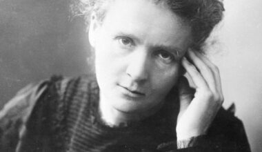 Marie Curie name on proposed €20 note stirs Franco-Polish tensions