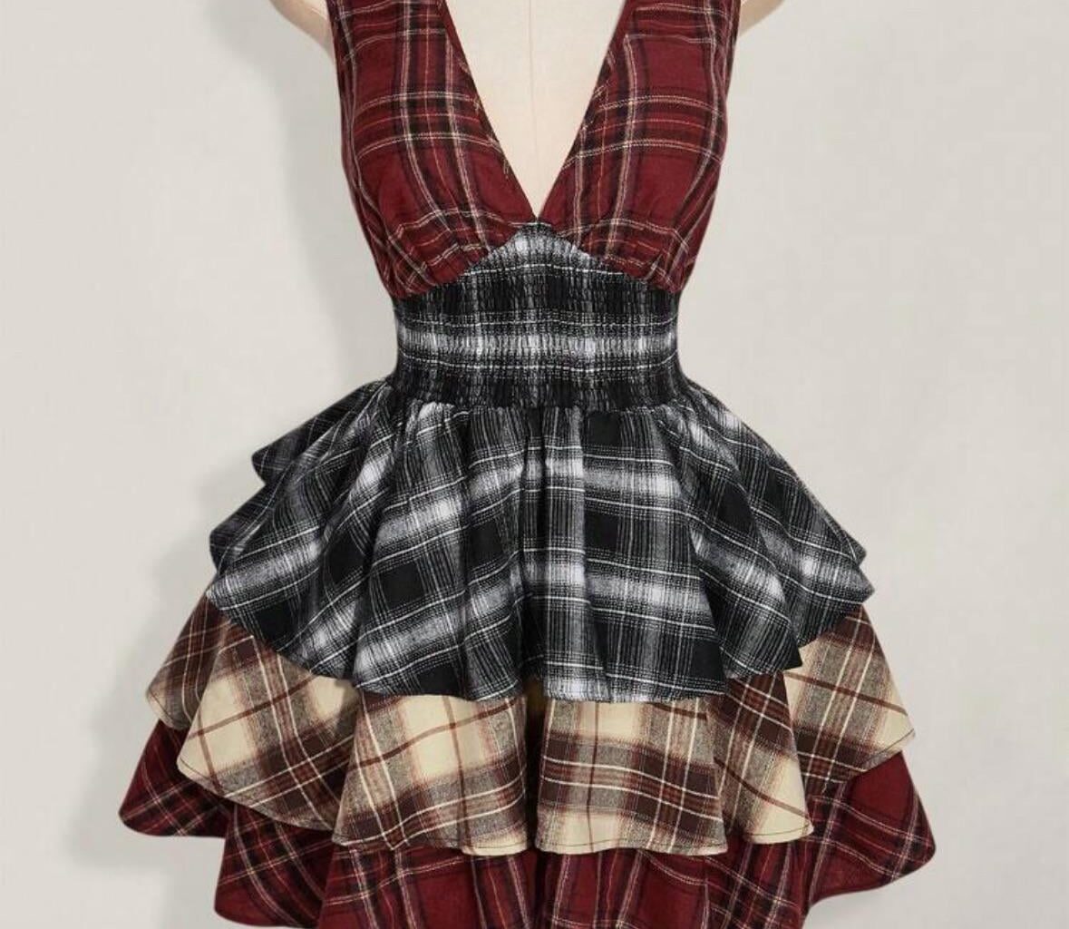 Is this dress too cliché for my upcoming trip to Scotland next summer? 🏴󠁧󠁢󠁳󠁣󠁴󠁿