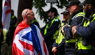 Voters' attitude towards migration harden - as more asylum hotels targeted