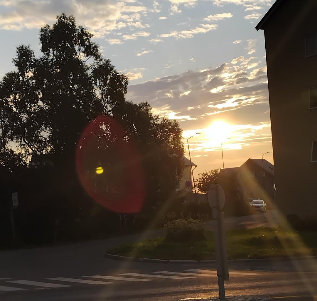 Midnight sun (season over)