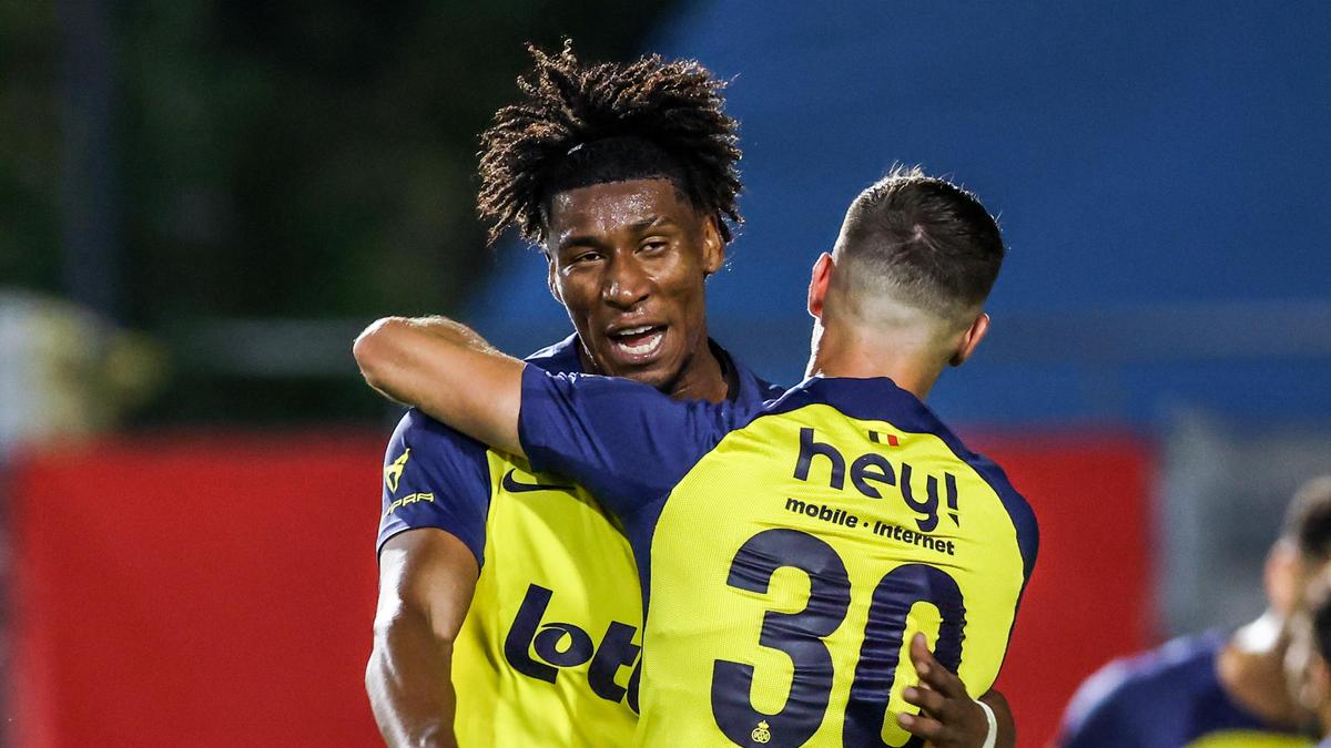 Union komt alleen aan de leiding dankzij goals van herboren Kevin Rodriguez tegen tienkoppig Standard