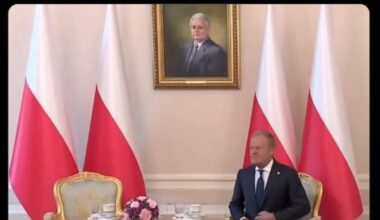 Wyobraźcie sobie że musicie wytłumaczyć ten obrazek osobie żyjącej w 2005 roku