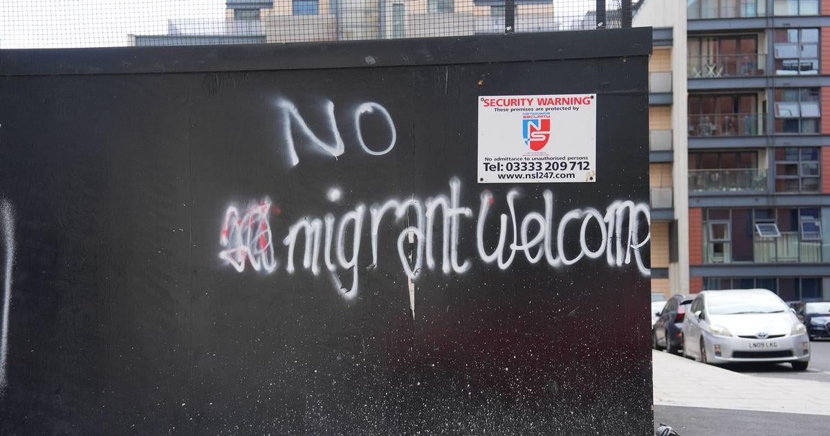 'We feel hunted and nobody likes us' say asylum seekers as UK protests go on