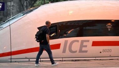Für Selfie auf Zug geklettert: Mann bekommt Stromschlag