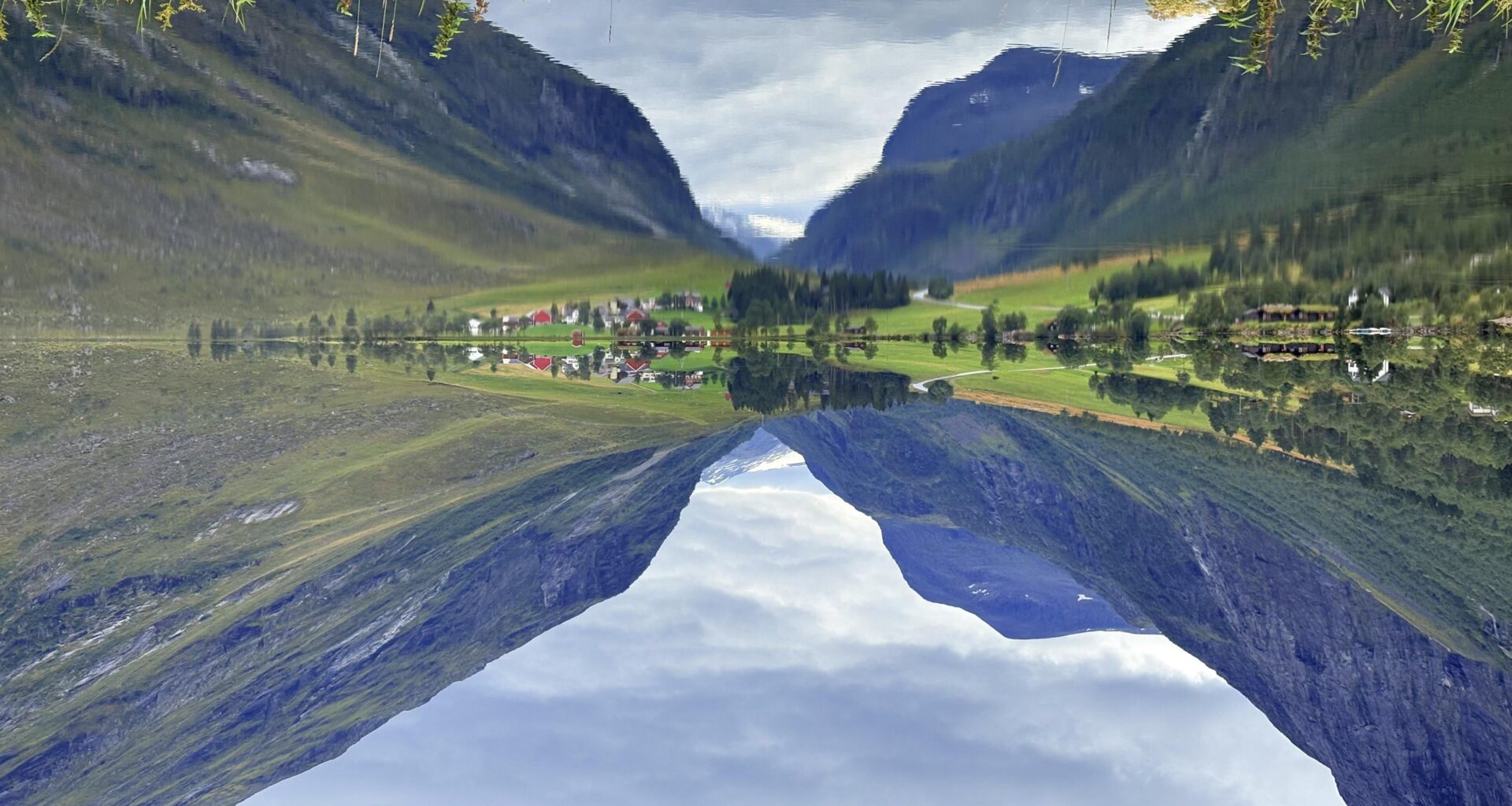 A real photo I took in Norway today🤯