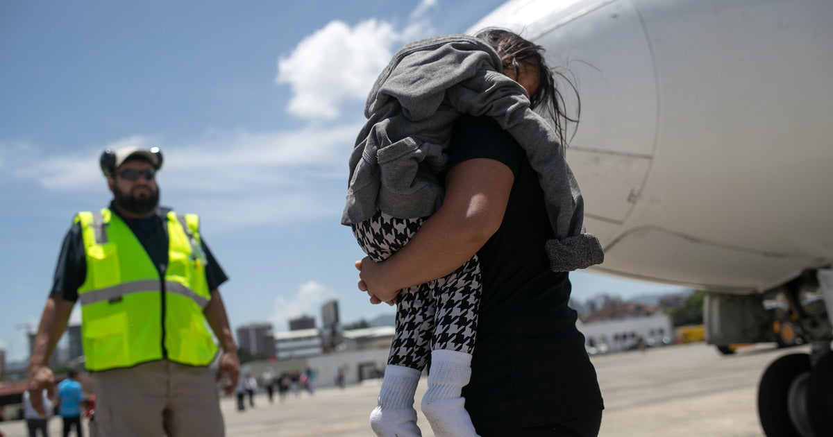 Judge bars U.S. from deporting group of unaccompanied children to Guatemala