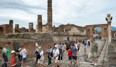 New evidence at Pompeii shows survivors of Mount Vesuvius eruption returned to live in "precarious conditions"