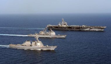 U.S. sends three warships toward the coast of Venezuela, Venezuelan President Maduro mobilizes 4.5 million militia members