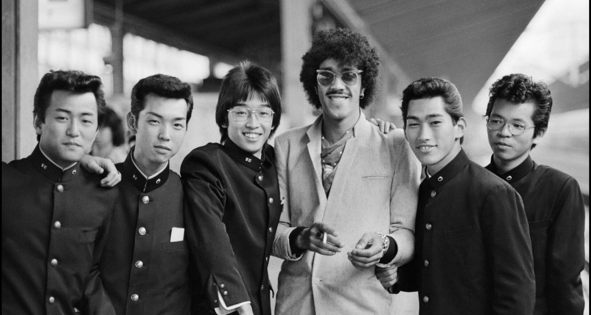 Phil Lynott with Japanese students.