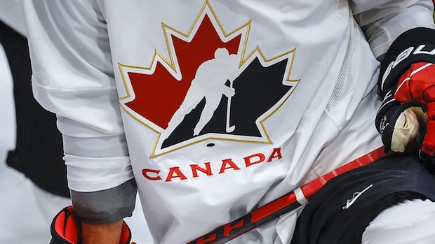 Gavin Betts pitches 22-save shutout, leading Canada to Hlinka Gretzky Cup bronze medal