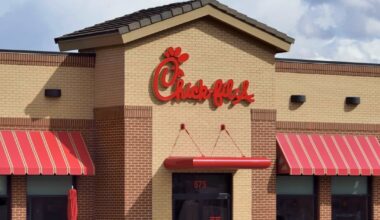 Georgia-based Chick-fil-A expands to Europe and Asia – 95.5 WSB
