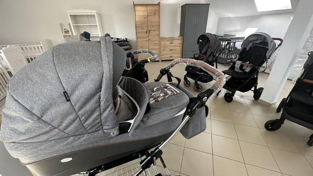 Głównym zagrożeniem dla polskich firm jest rosnący import tanich wózków z Chin. Produkty te są nie tylko tańsze, ale i hojnie wspierane przez chiński rząd