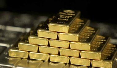 Are we entering the era of gold dominance? These 3 factors hold the cue