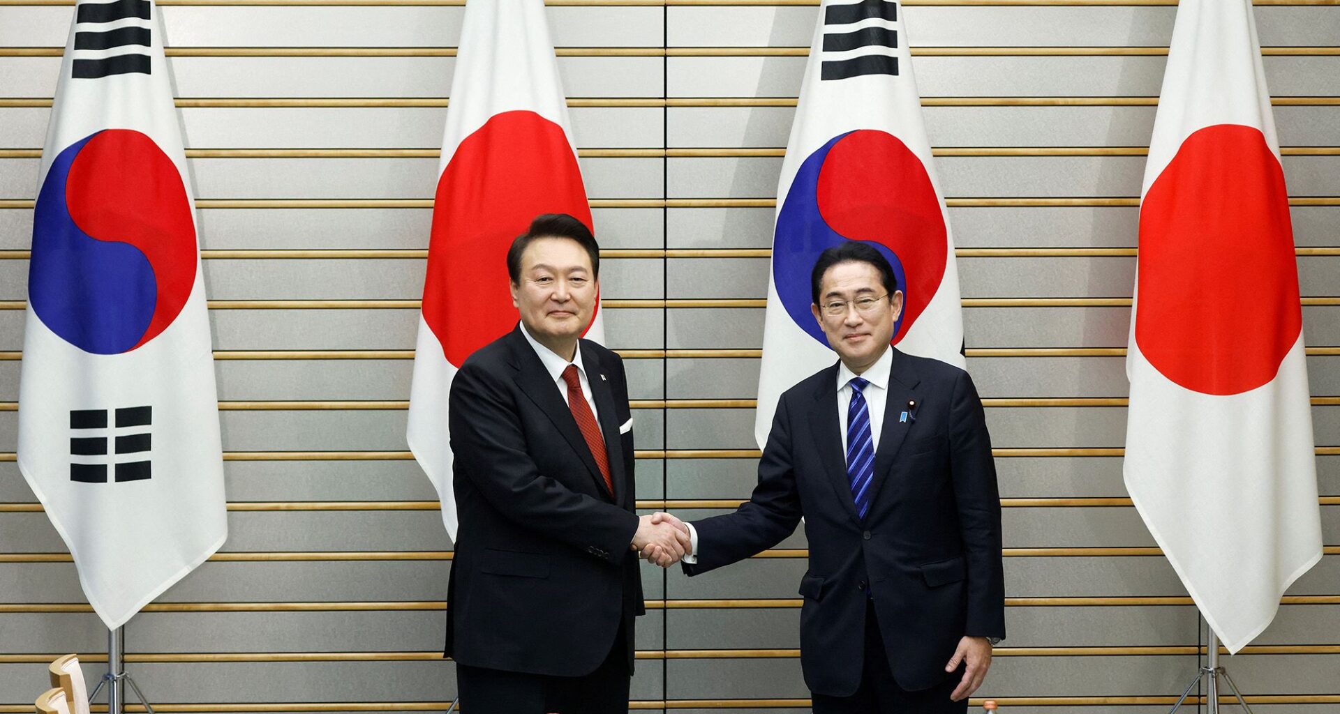 Japan, S. Korea agree to enhance ties in 'challenging' environment