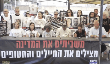 Family members of hostages demand general strike next Sunday against government’s war plan