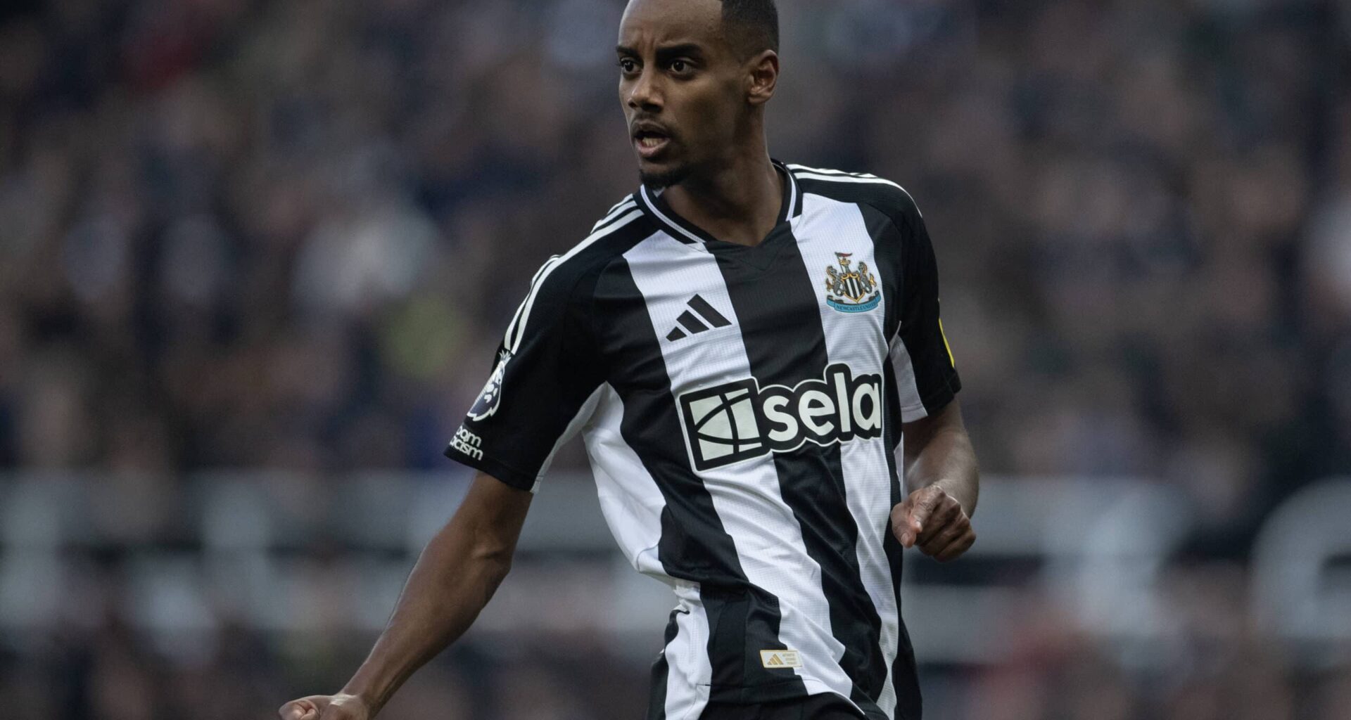 Sweden boss defends Isak as Newcastle reject Liverpool’s approach