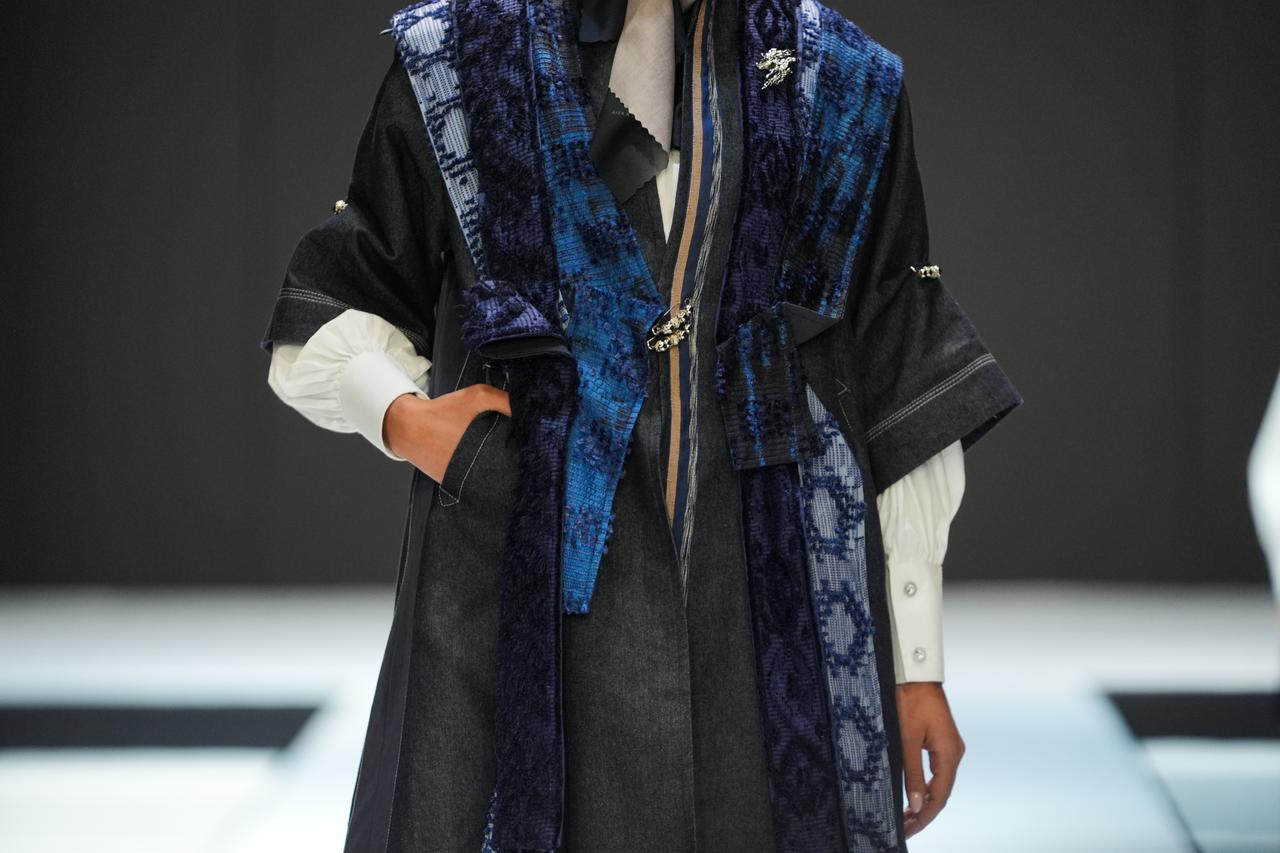 IFCO in Istanbul brings together designs, trends, and brands, showcasing Indonesia’s textile industry to Europe; Indonesian designers’ creations from Althafunnisa by Karina, Anfiha, Dama Kara, Deden Siswanto, Eiwa, Reborn29, and Silla Dawilah presented by Turkish models. Istanbul, Türkiye, Aug. 22, 2025. (AA Photo)”