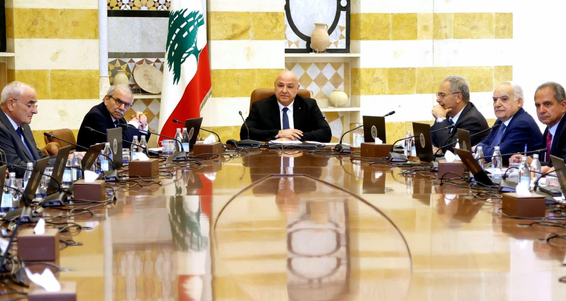 Lebanese government tells army to prepare plan to disarm Hizbollah