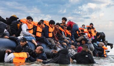Starmer accused of ‘abject failure’ as people smuggling arrests fall under Labour