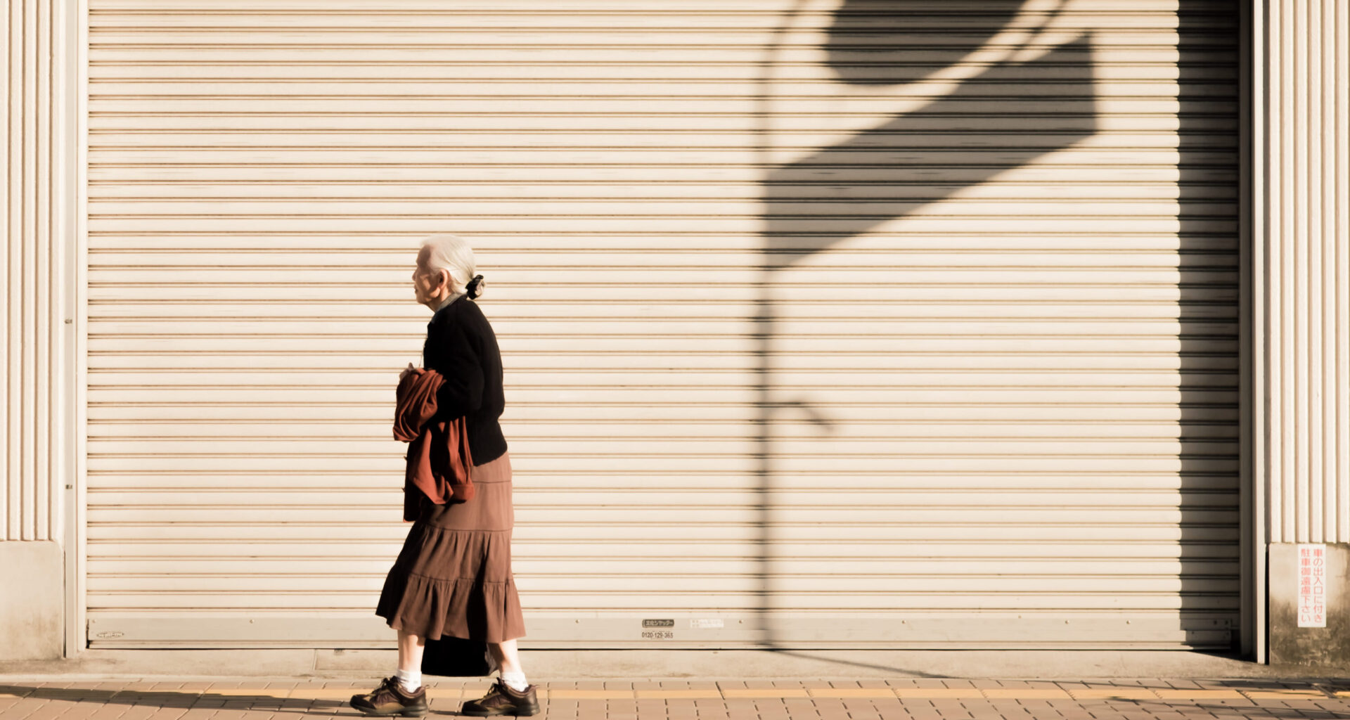 Japanese Population Shrinks by 900,000 as Foreign Residents See Record Rise