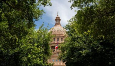 Texas Democrats leave the state to prevent quorum needed to vote on redistricting measure