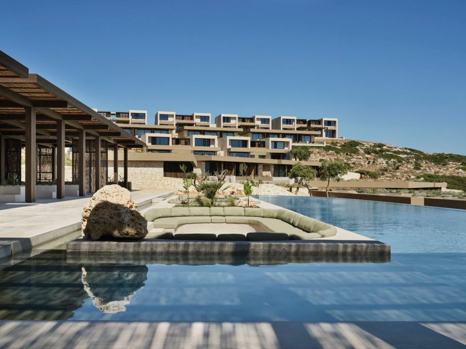 jw-marriott-crete-resort-and-spa-outdoor-pool-03.jpg