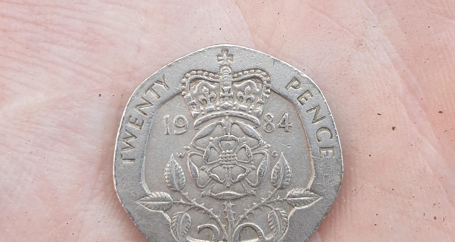 I just found a lucky 20p. The date on it scared me lol, given the current state of the UK