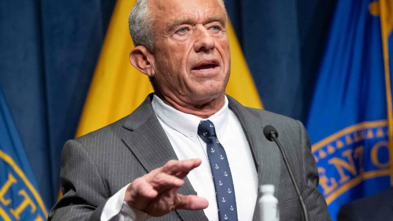 Tidsskrift afviser at trække dansk vaccinestudie tilbage efter kritik [Det amerikanske tidsskrift Annals of Internal Medicine afviser at trække et stort dansk vaccinestudie tilbage, efter at det har fået kritik af den amerikanske sundhedsminister, Robert F. Kennedy Jr.]