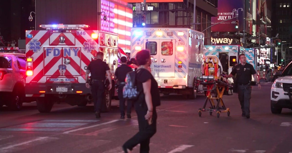 Times Square shooting leaves 3 hurt, 17-year-old arrested, NYPD says