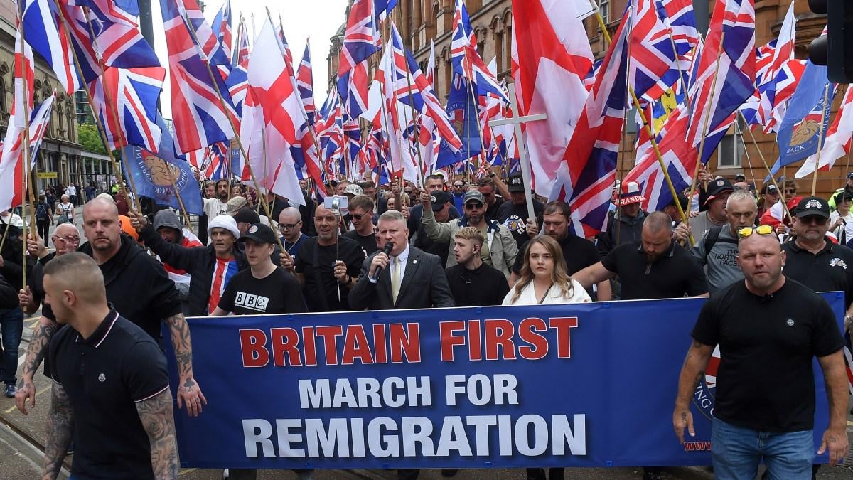 Half of Britons back ending immigration and deporting recent arrivals