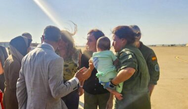 Llegan a España otros 13 menores y un adulto palestinos para recibir atención médica