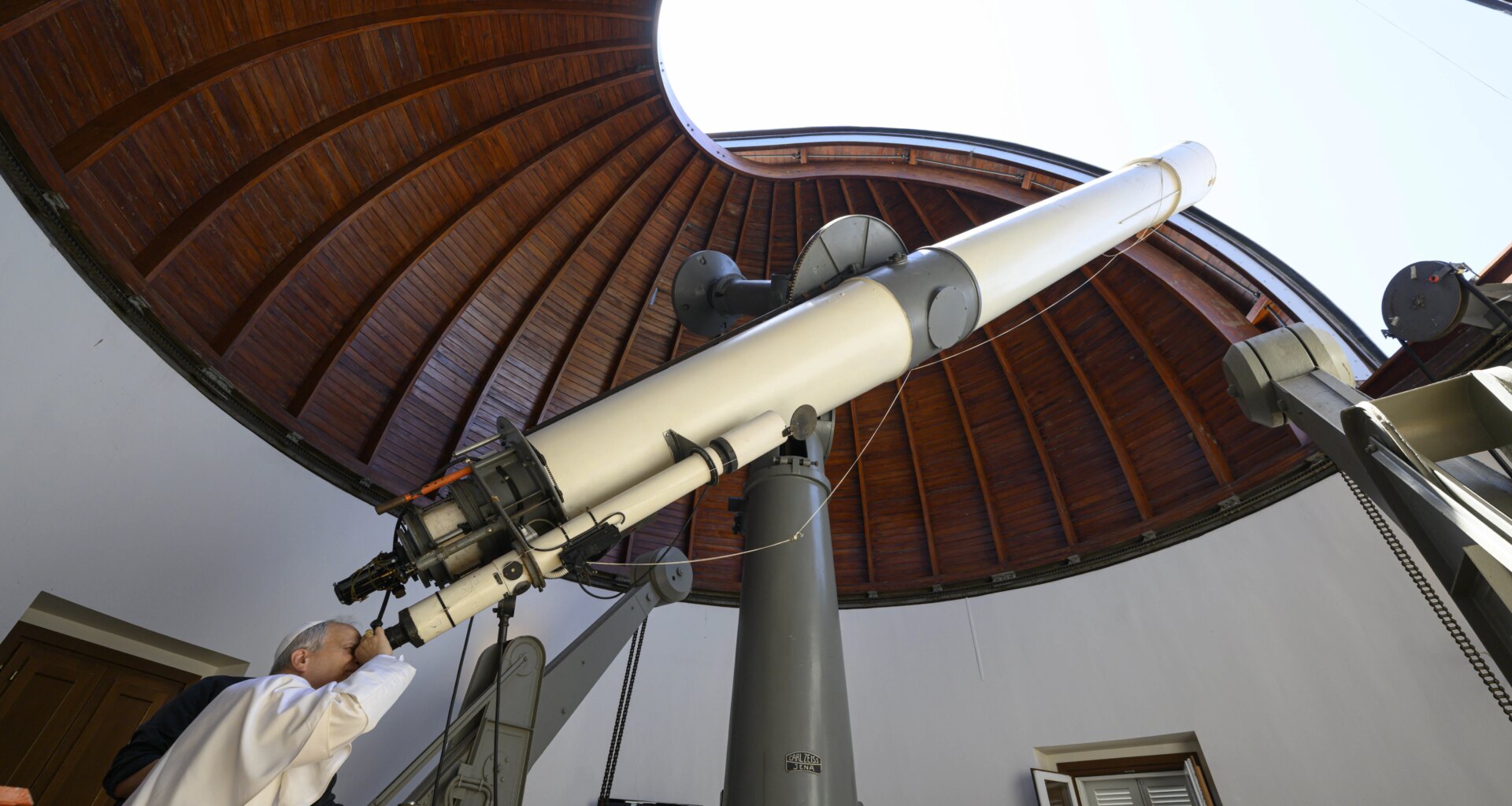 Pope Leo XIV appoints new director of the Vatican Observatory