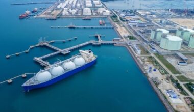 LNG Canada Seeks Export Limit Boost as Phase 2 Faces Delays