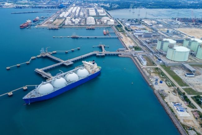 LNG Canada Seeks Export Limit Boost as Phase 2 Faces Delays