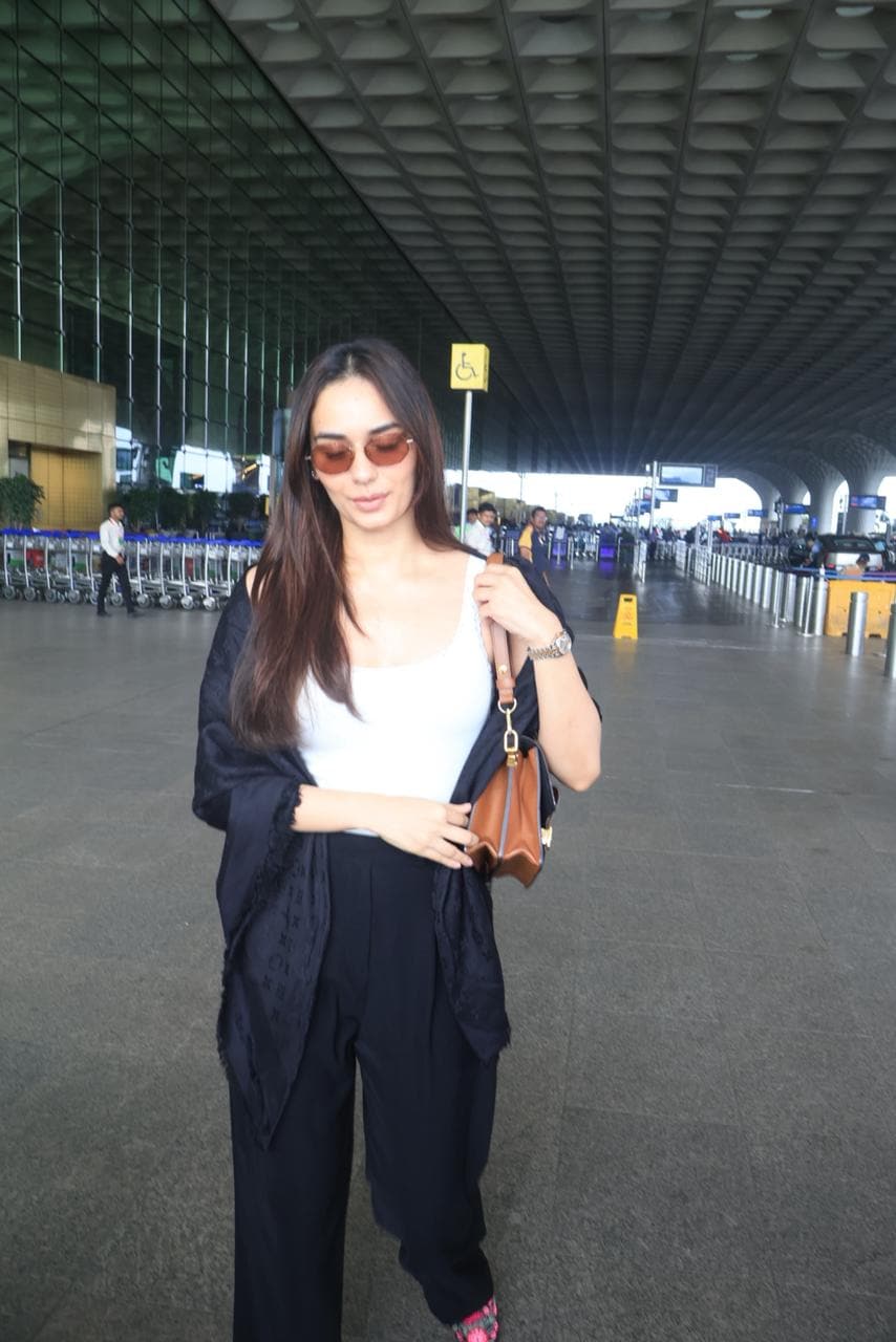 Tehran Star Manushi Chhillar Spotted At Mumbai Airport | Photos