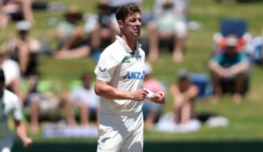 Henry puts New Zealand in control of second Zimbabwe Test