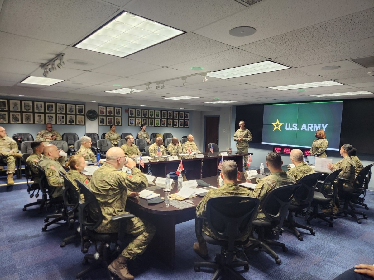 Fort Buchanan Welcomes the Canada-United States Army Reserve General Officers Advisory Board | Article
