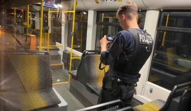 Messerattacke in Dresdner Straßenbahn - 21-jähriger Mann verletzt