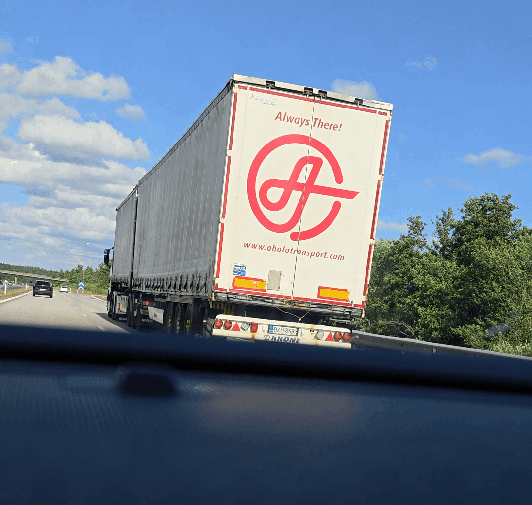 Eftersöker vittnen. Prejad av vägen på E4:an.