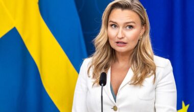 Ebba Busch ber om ursäkt till Aftonbladets journalist – använde AI