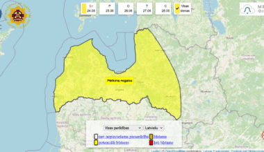 Līdz svētdienas vakaram spēkā dzeltenais pērkona negaisa brīdinājums