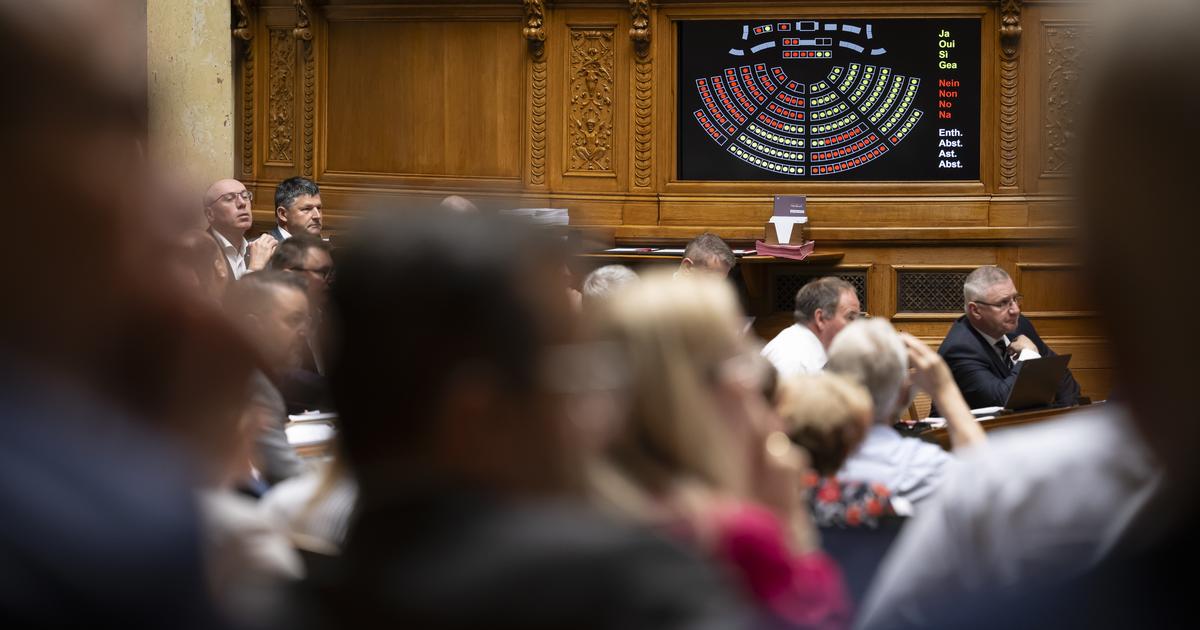 Fribourg et Lucerne gagnent un siège au National, au détriment de Berne et des Grisons - rts.ch